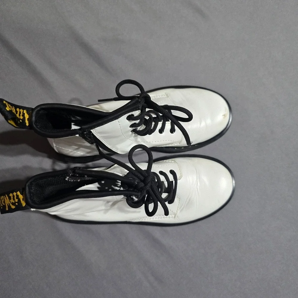 Dr. Martens Delaney Boots Kids Size 4 White Leather Side Zip Lace Up Combat